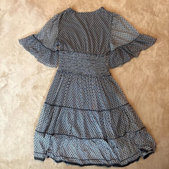 Max Studio Smocked Flutter Sleeve Printed Midi Dress XS - Picture 4 of 5